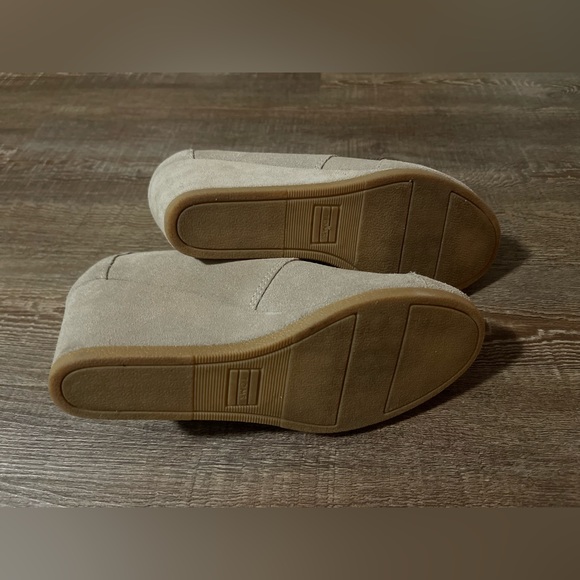 Tan TOMS Kala Wedge Boot - Size 7 - Picture 6 of 7